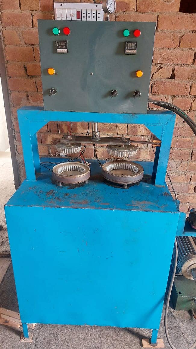 Disposable plates making machine 1