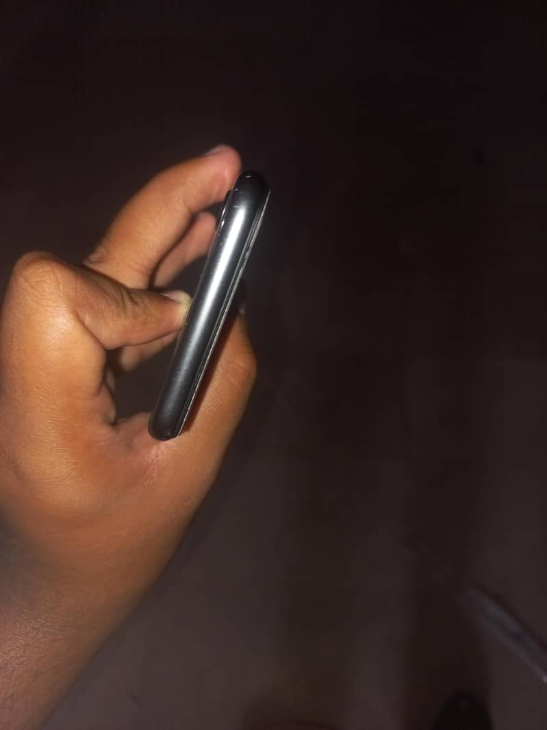 iPhone 8 4
