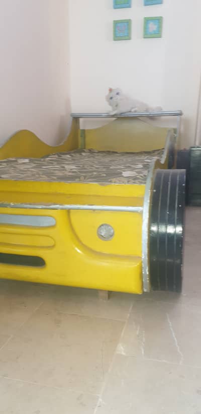 PRELOVED KIDS CAR BED with matress