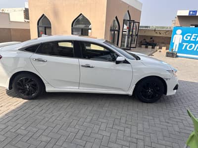 Honda Civic VTi Oriel CVT 2017