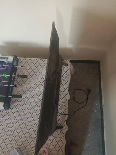 eco star led mi me lines hy thori se cable se chalti hy