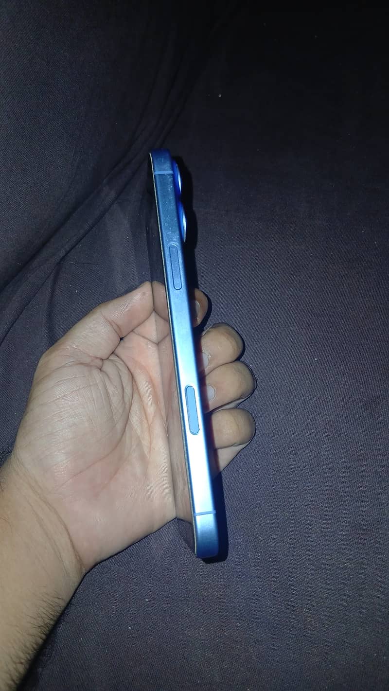 Iphone 16 plus. 2
