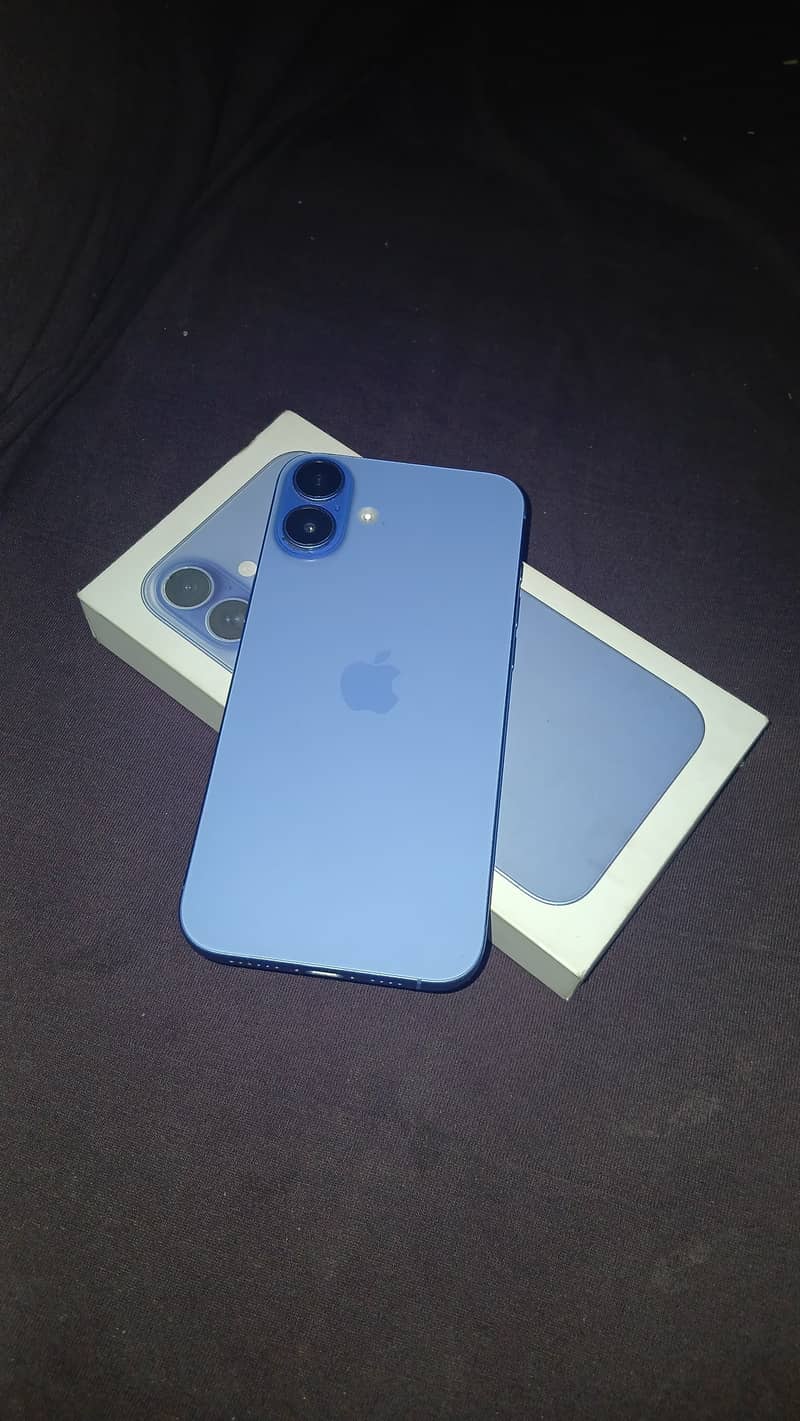 Iphone 16 plus. 4