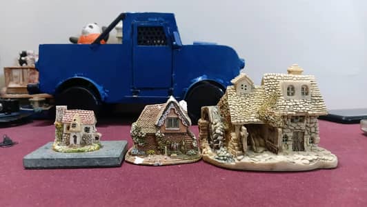 hand made house show piece