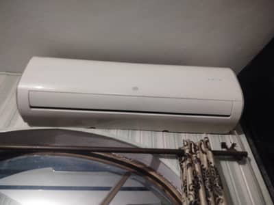 PEL 1.5 Ton Inverter AC (Aero Series)