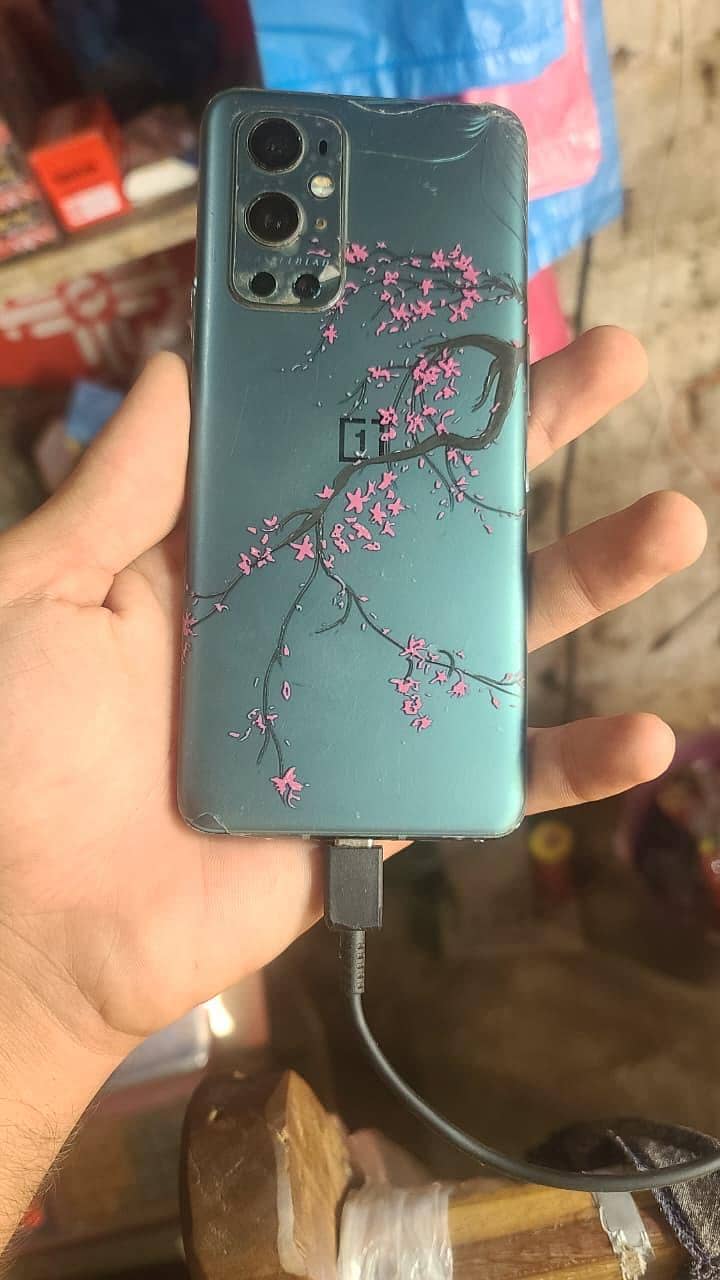 One Plus 9 Pro 6