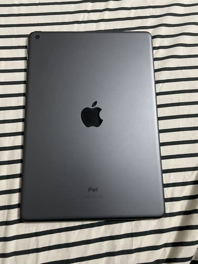 Ipad 9th generation 64gb (Stylus And Case included) mint condition