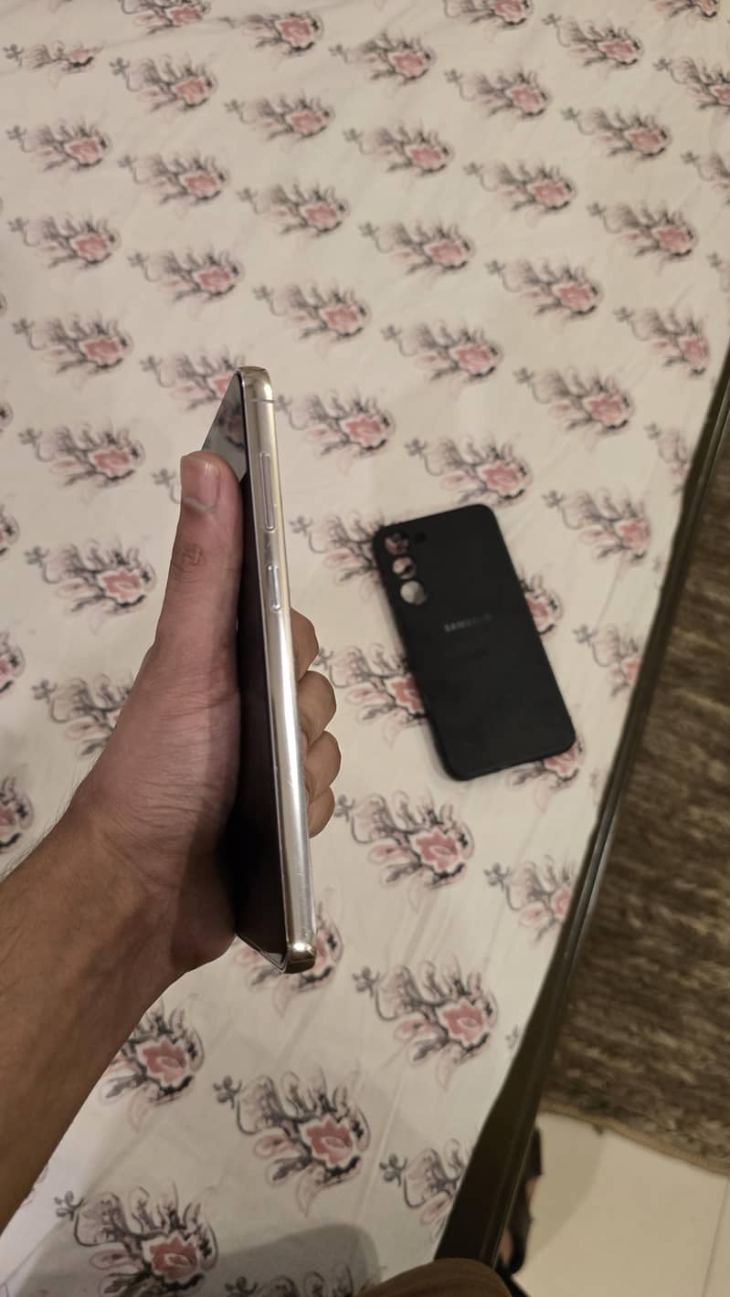 Samsung s23 plus 2