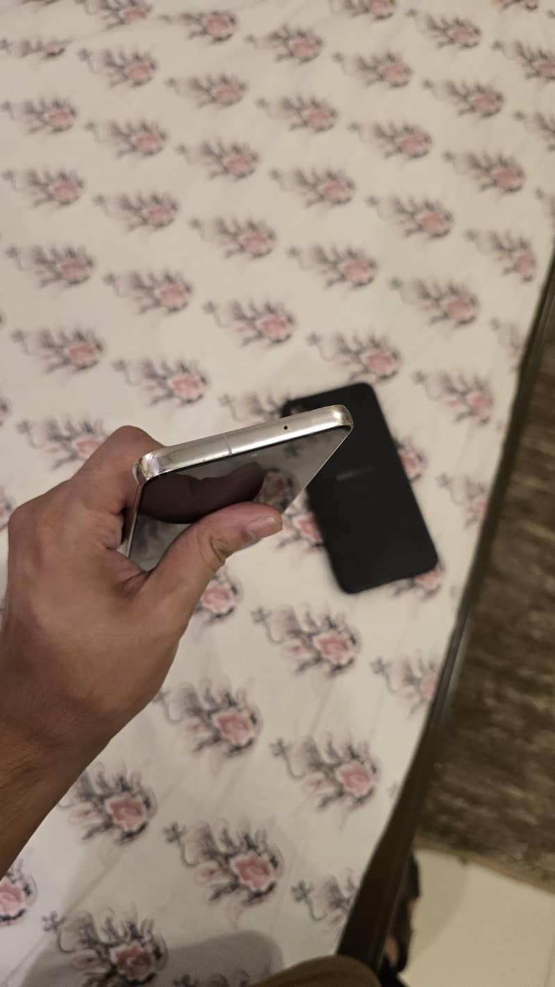 Samsung s23 plus 5