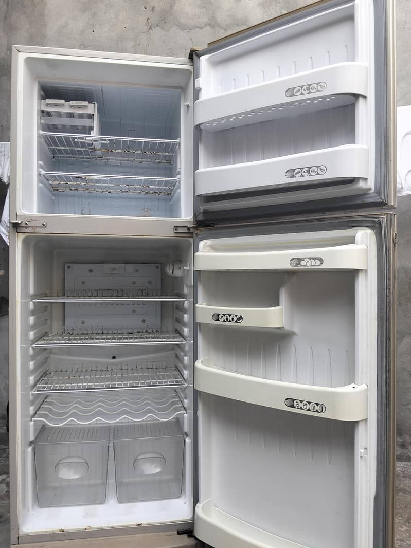 Refrigerator 1