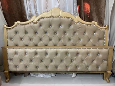 Elegant Tufted Upholstered Bed Frame – Beige & Gold