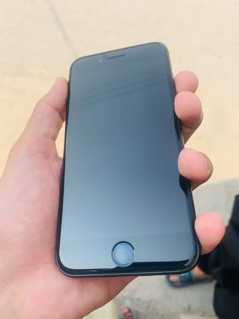 Apple iPhone 8 5