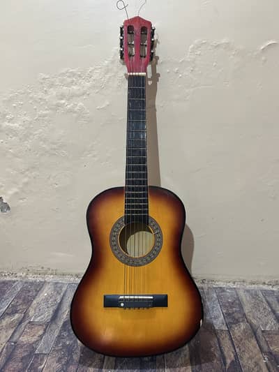 6 String Acoustic Guitar – Sunburst Finish – Good Condition