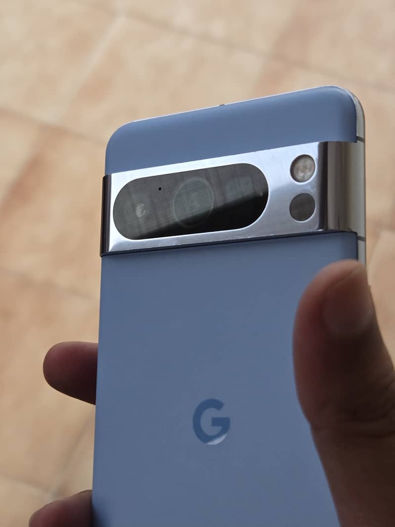Google Pixel 8 Pro 10
