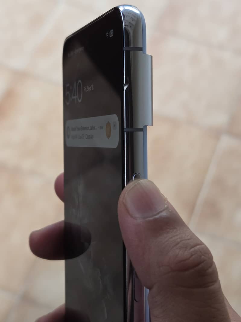 Google Pixel 8 Pro 11