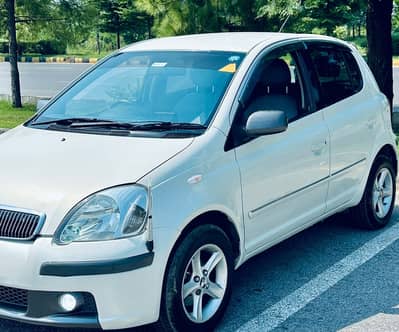 Toyota Vitz 2003