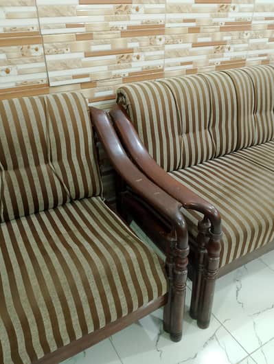 Beautiful Sofa Set for Sale