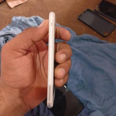 Apple iPhone SE 2020