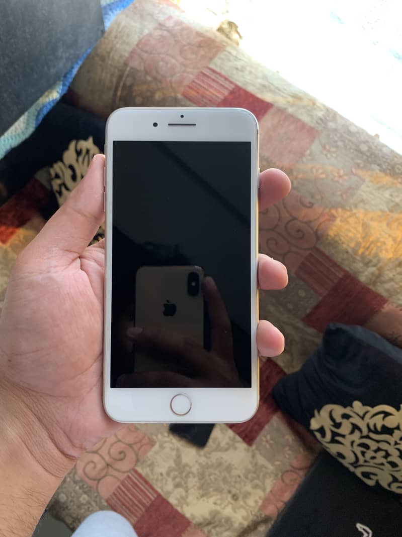 Apple iPhone 8 Plus 7