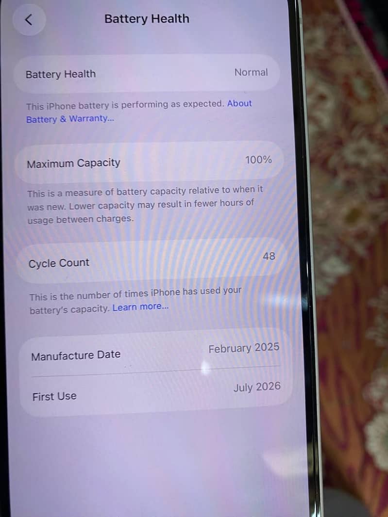 Apple iPhone 16e 5