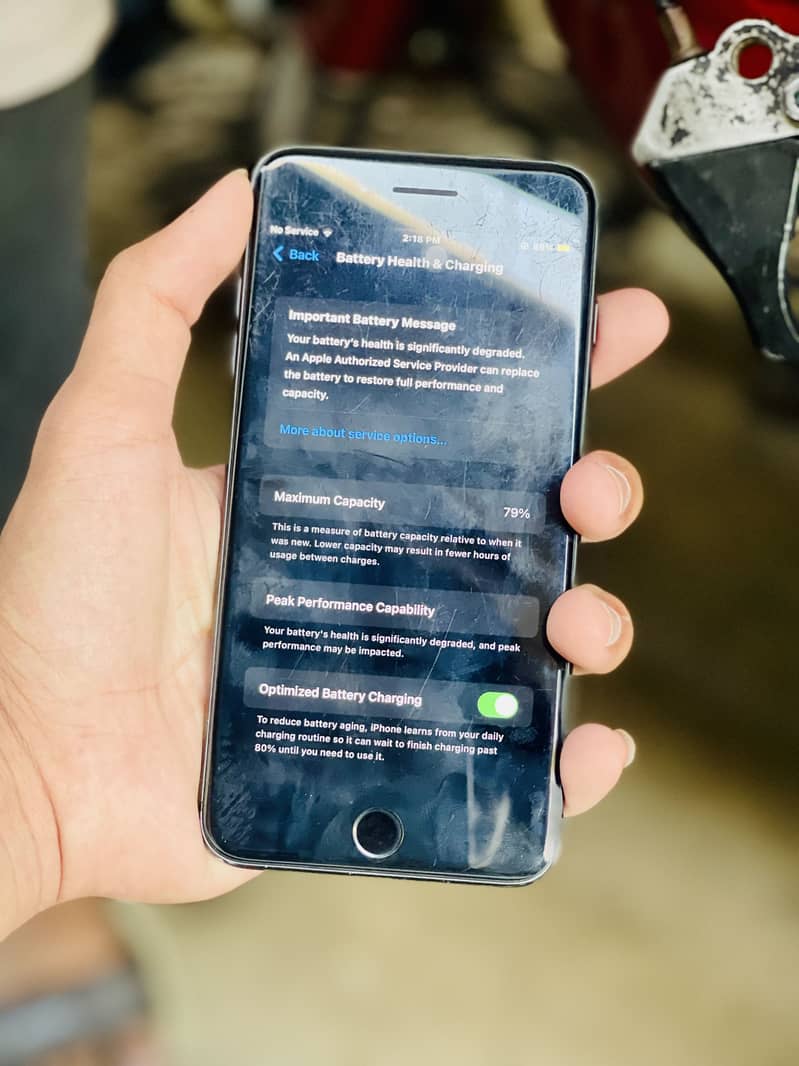 Apple iPhone 8 Plus 2