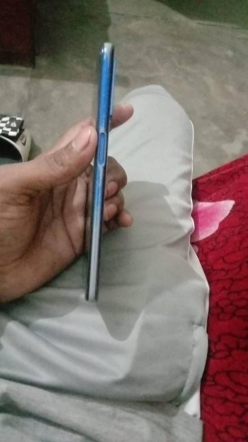 OPPO A54 4
