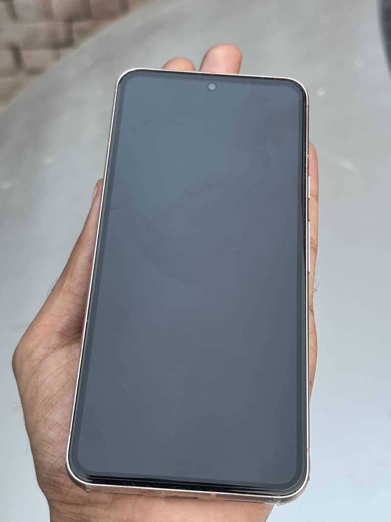 Google Pixel 8 5