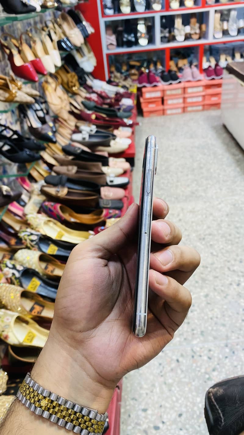 Apple iPhone X 1