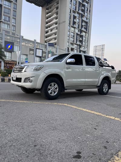 Toyota Hilux Vigo champ 2012