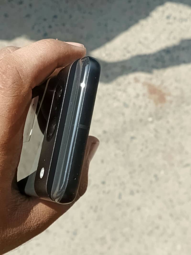 Google Pixel 8 5