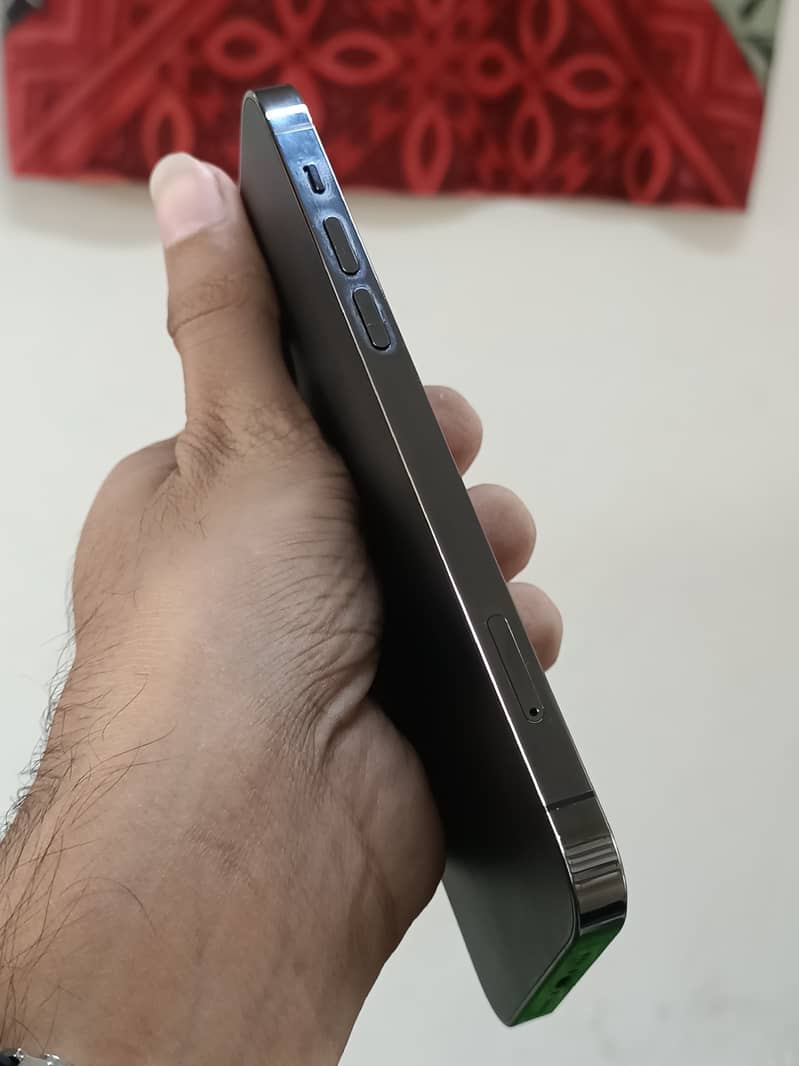 Apple iPhone 12 Pro 1