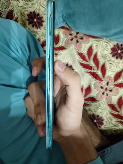 Vivo S1