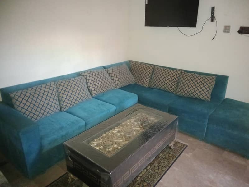 L shape sofa 0