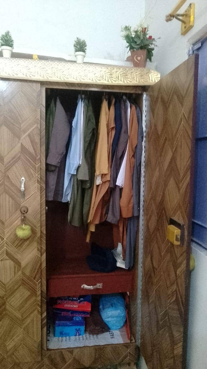 wardrobe 1