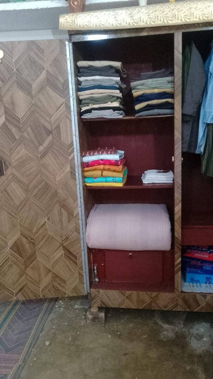 wardrobe 3