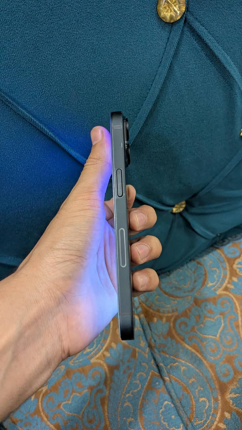 Apple iPhone 14 2