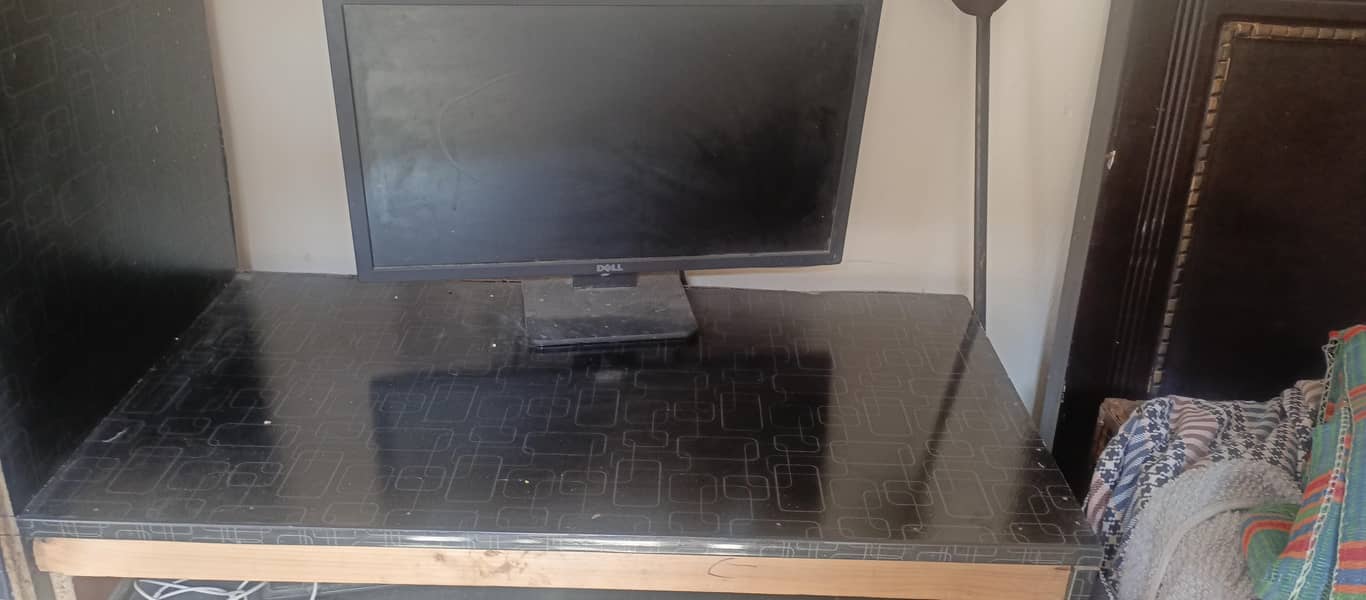 computer table 3