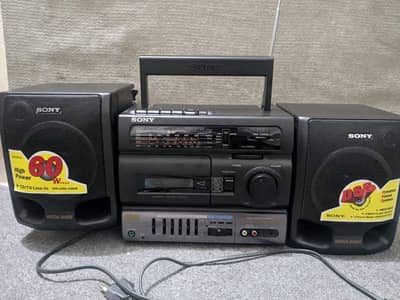 Original Vintage Sony CFS-1055S 4-Band Radio Cassette Recorder
