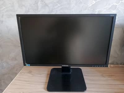 24 inch LED A+ Condition