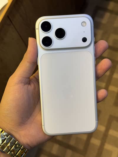 Apple iPhone 17 Pro Max silver