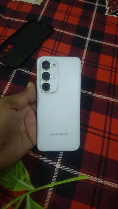 Tecno spark 40 pro plus+