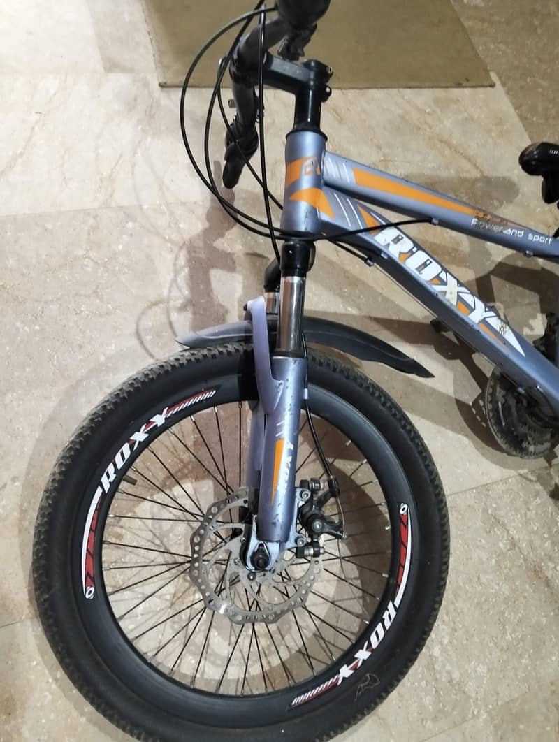 good condition Roxy cycl 1