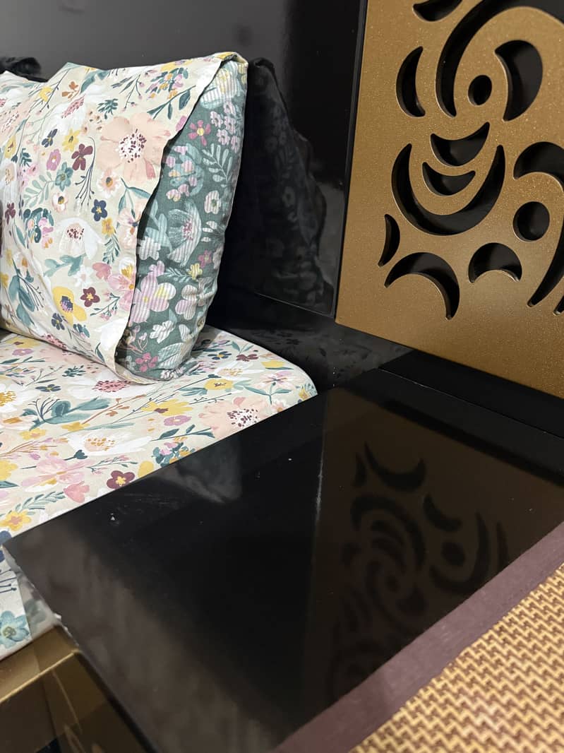Bed with side tables 2
