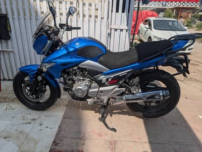 Suzuki Inazuma 250