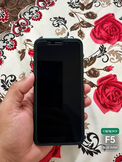 OPPO F5