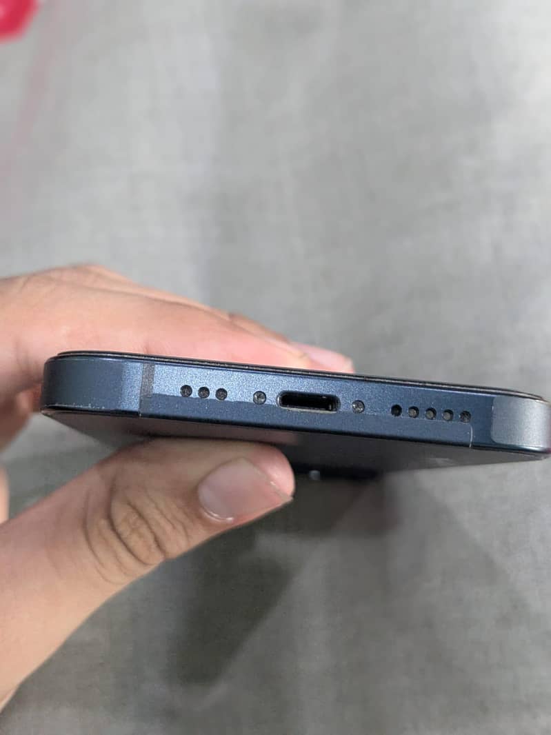 Apple iPhone 13 3