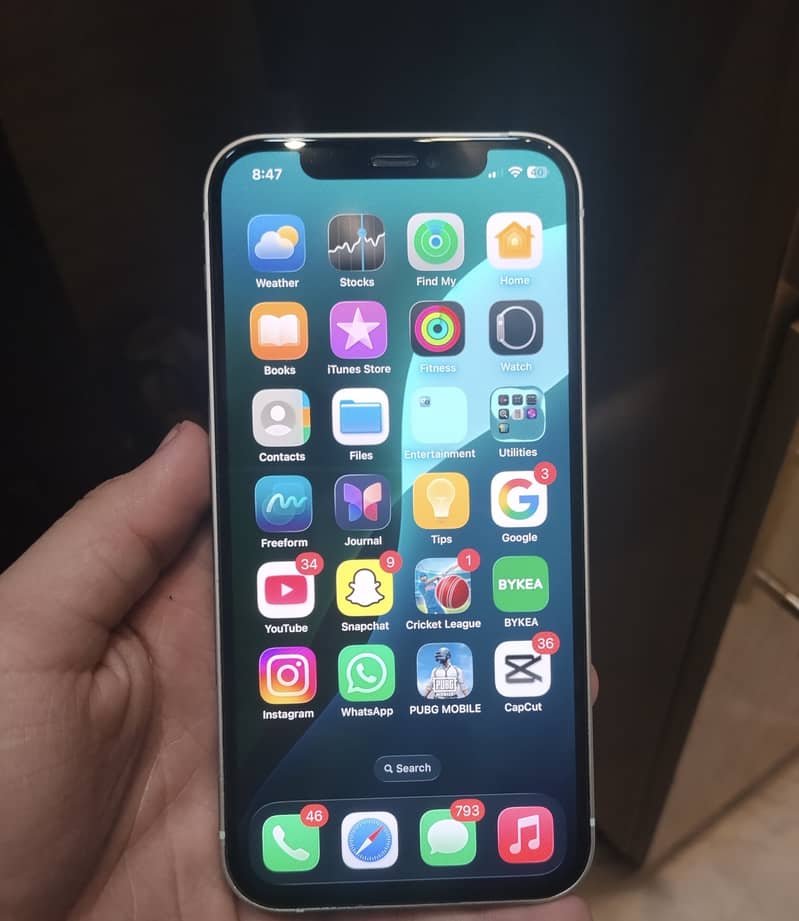 Apple iPhone 12 3