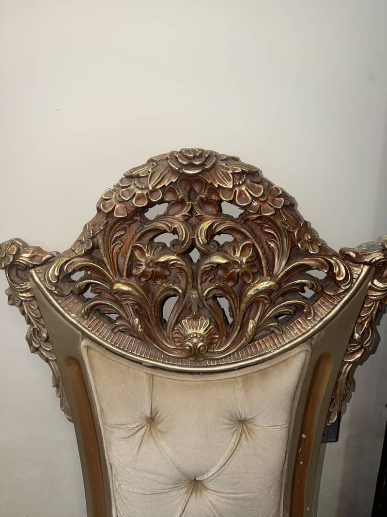 DINNING TABLE 6