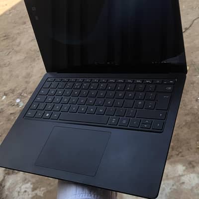 Microsoft Surface Laptop 5 | 4Gb Iris Xe Graphics | Touch Display