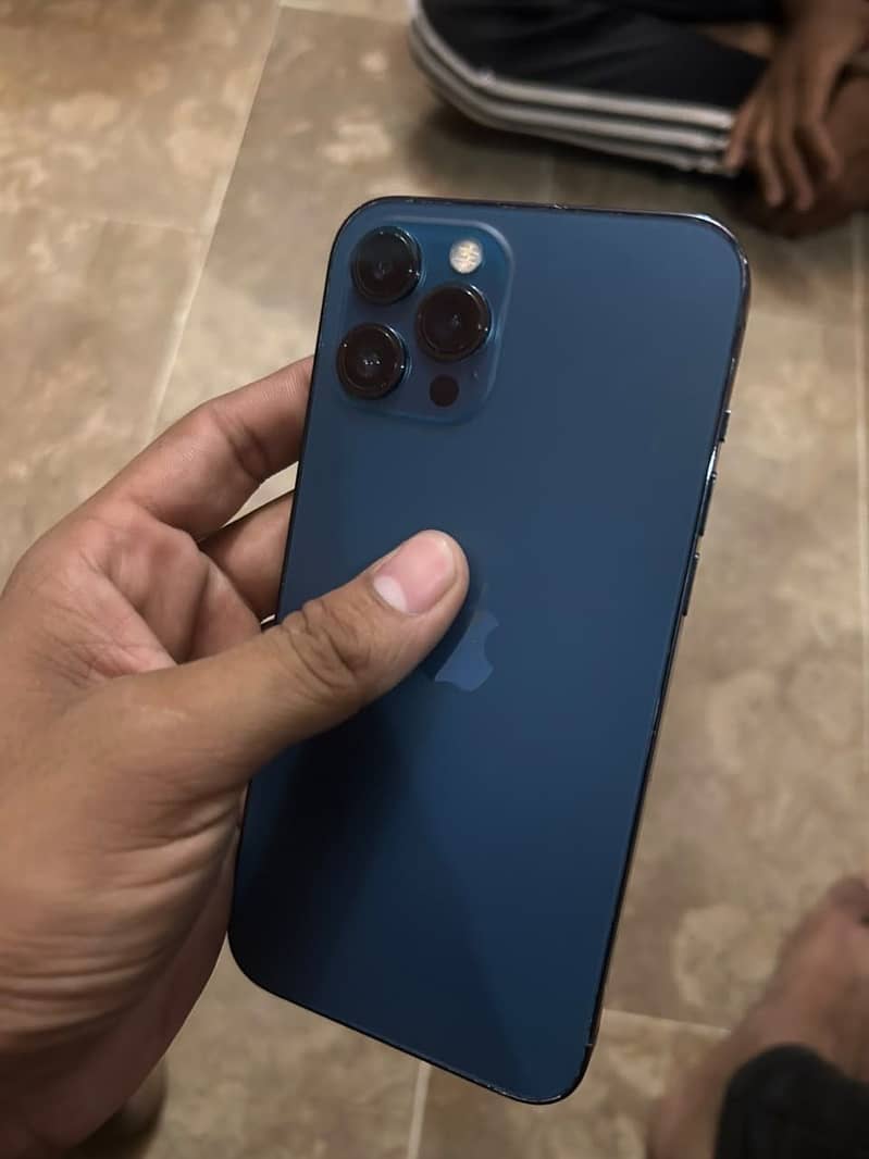 Apple iPhone 12 Pro Max 4